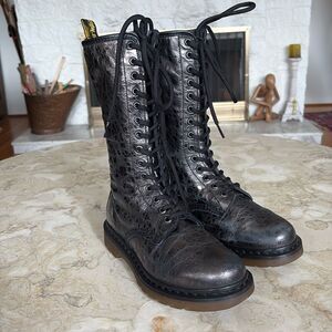 Dr. Martens Lunar Craters, 14-Eye Leather Boots